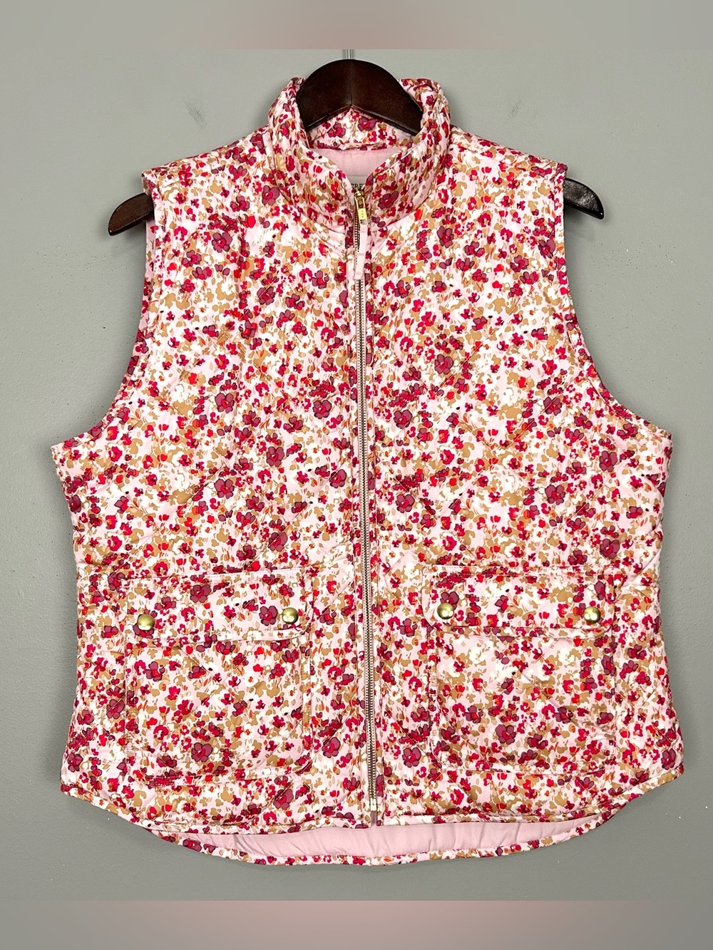 J. Crew Snap Pocket Puffer Vest Women’s Size L Zip Front Quilted Floral